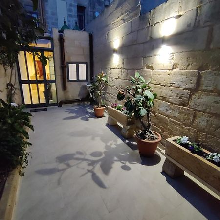 Peaceful Traditional Maltese Townhouse Luqa Eksteriør billede