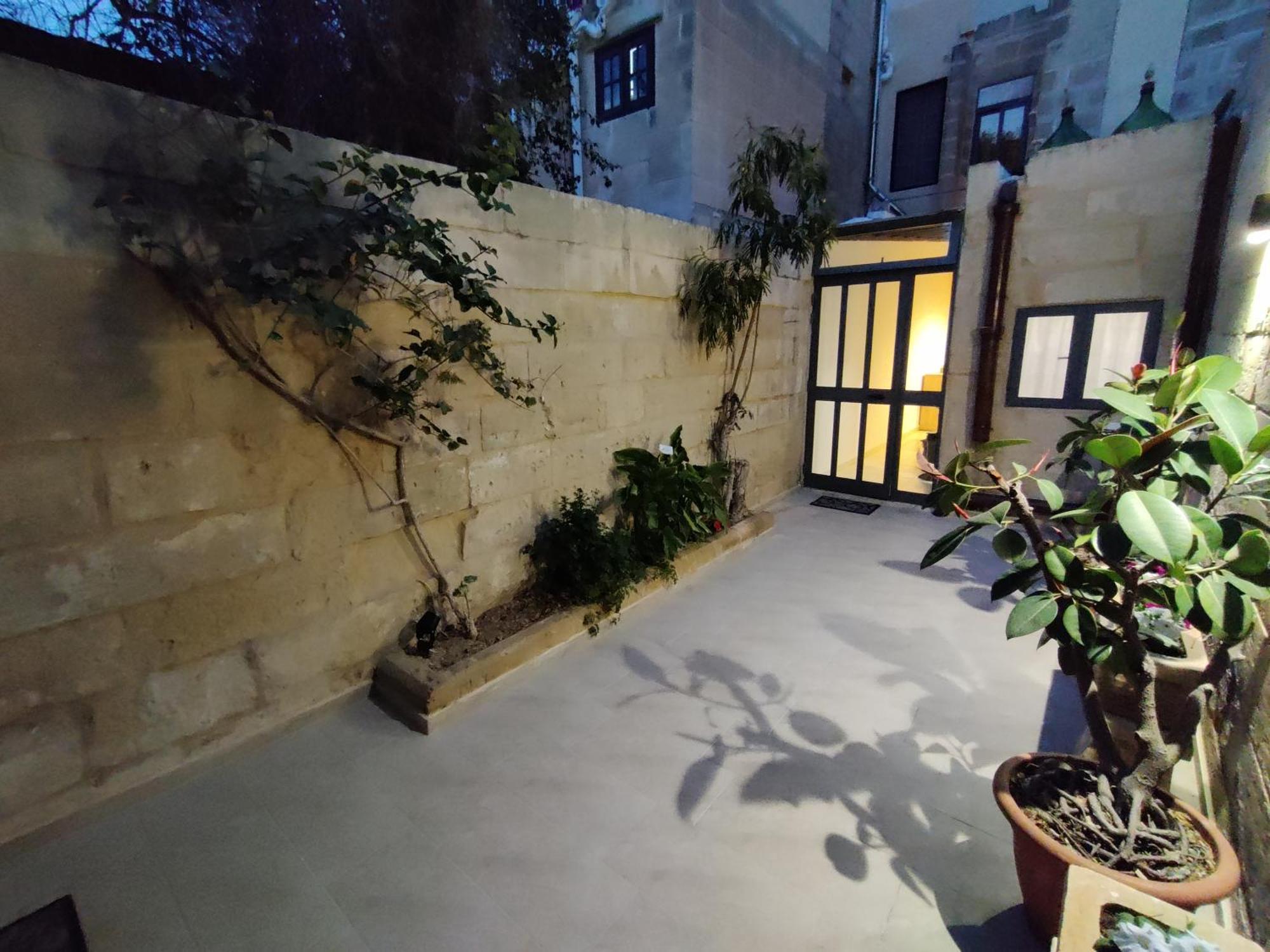 Peaceful Traditional Maltese Townhouse Luqa Eksteriør billede
