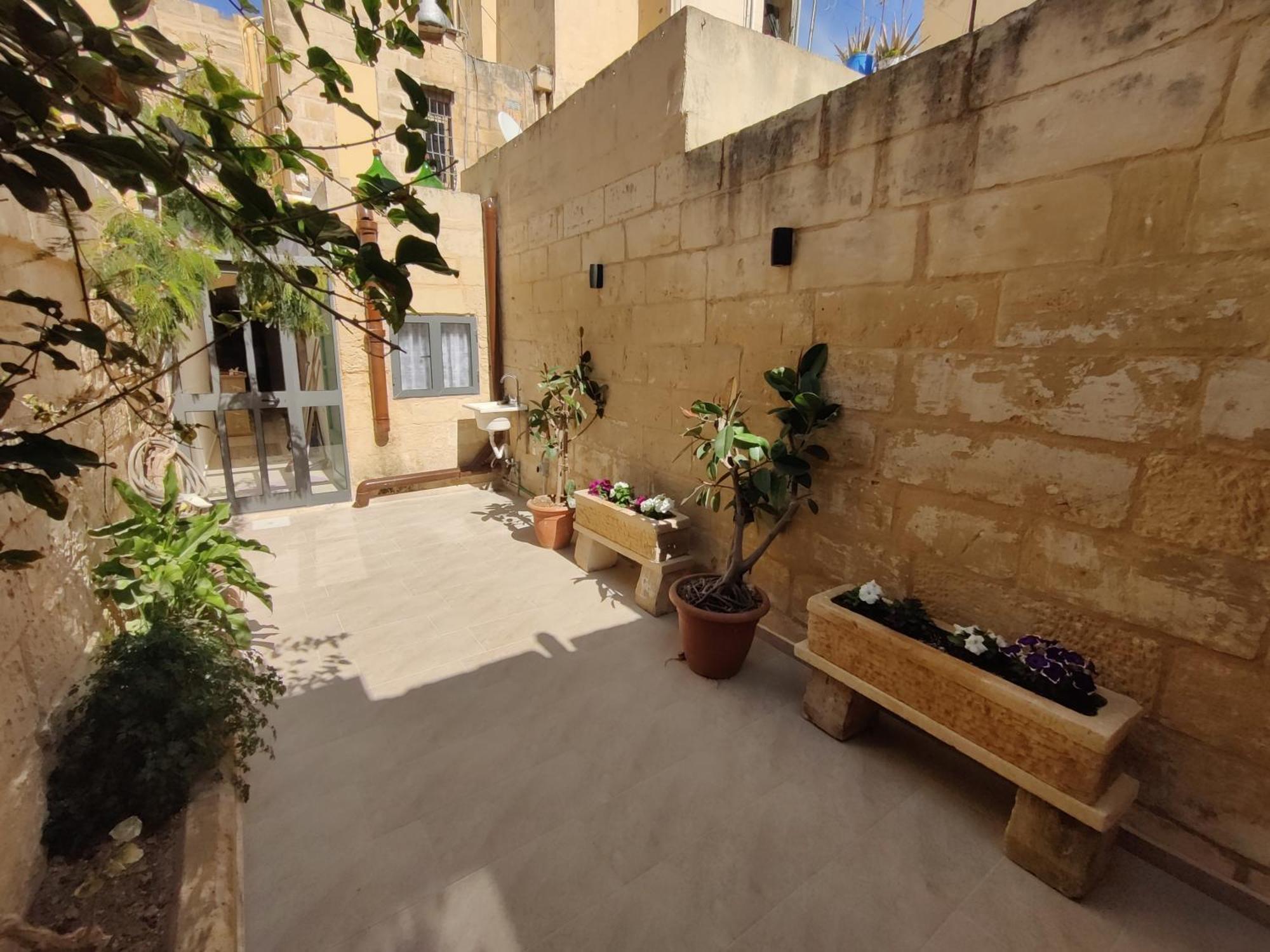 Peaceful Traditional Maltese Townhouse Luqa Eksteriør billede