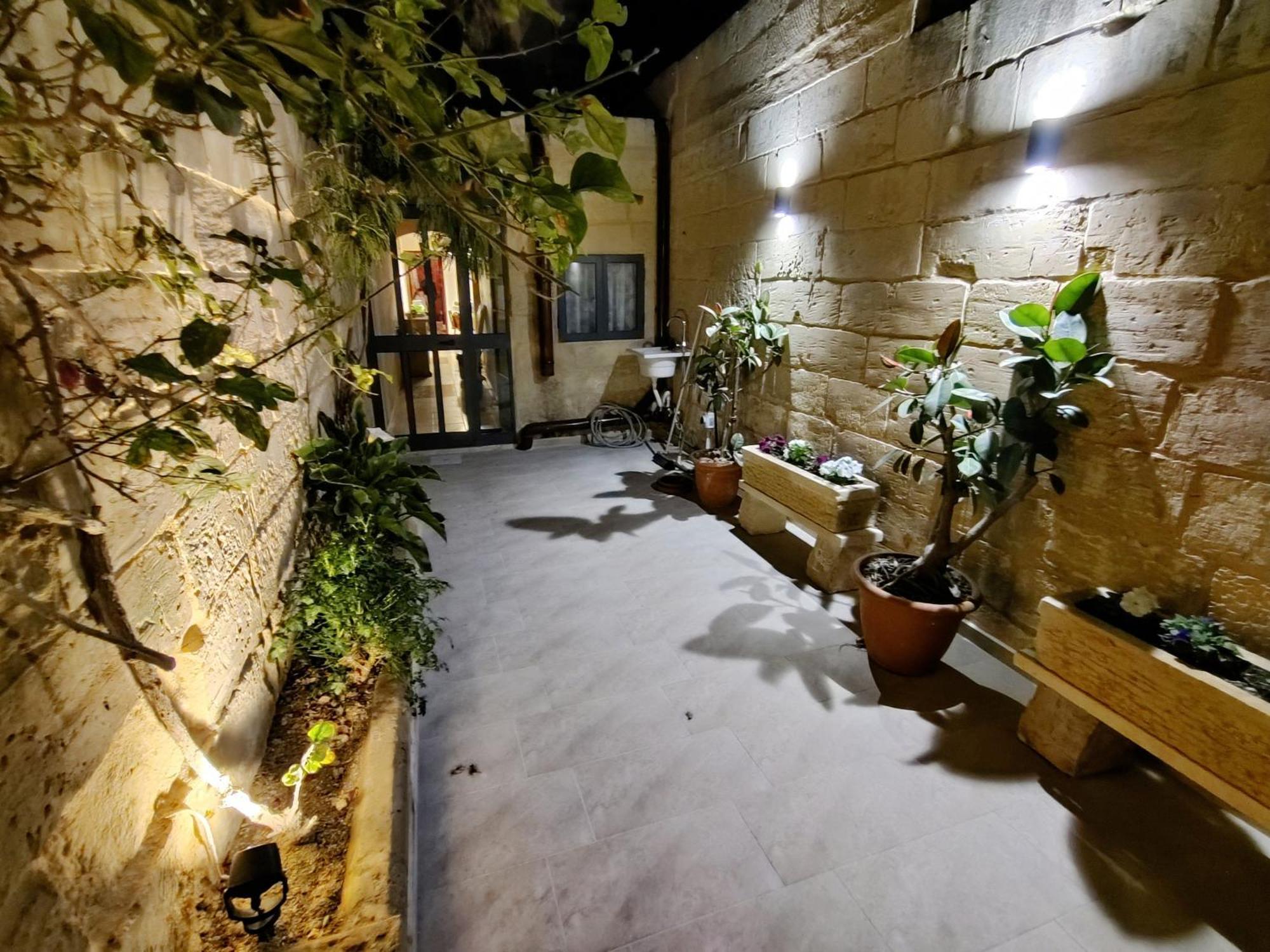 Peaceful Traditional Maltese Townhouse Luqa Eksteriør billede