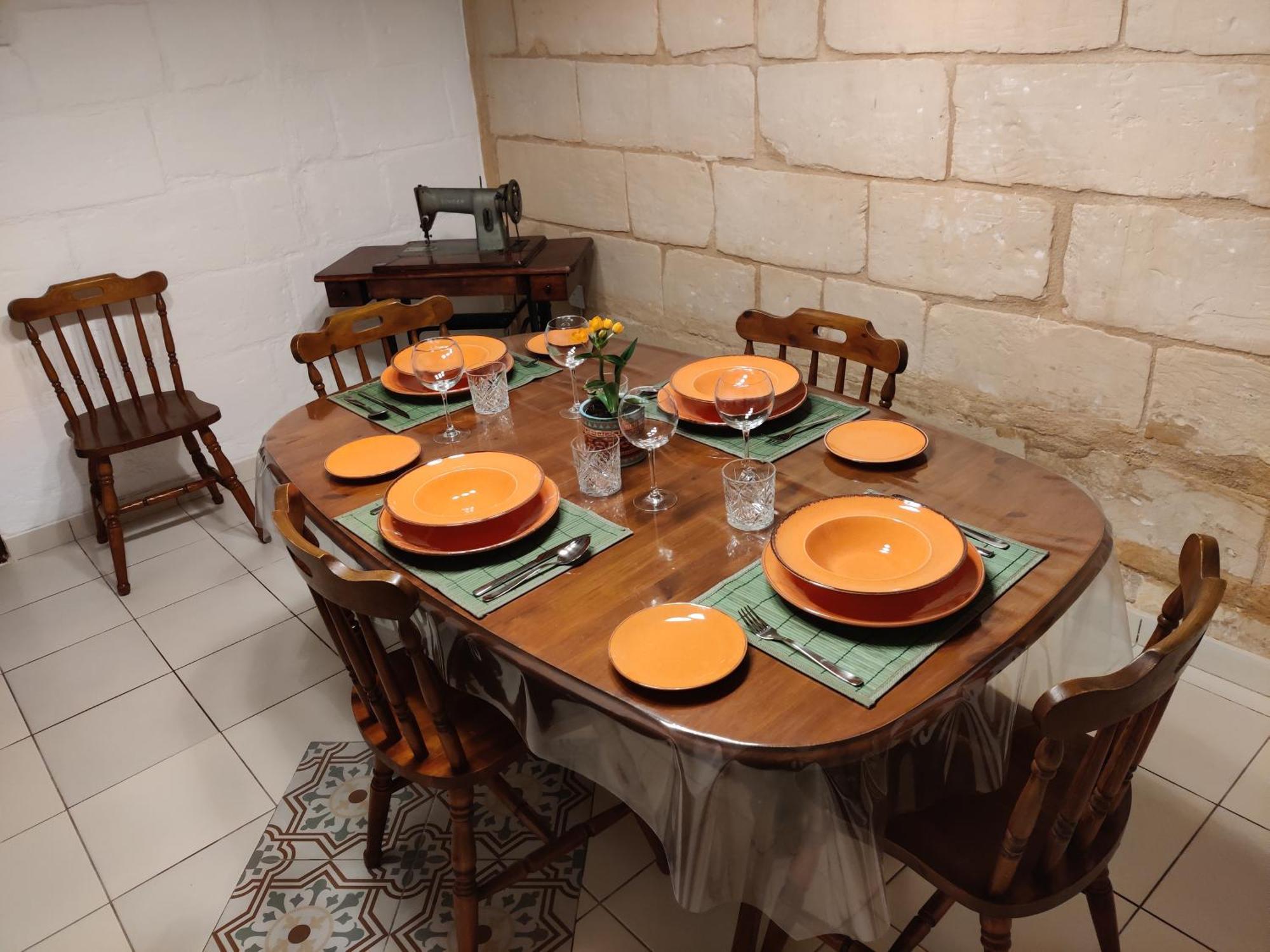 Peaceful Traditional Maltese Townhouse Luqa Eksteriør billede